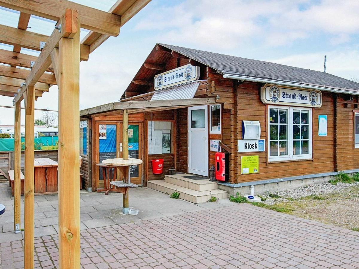 8 Person Holiday Home In Гельтинг Номер фото